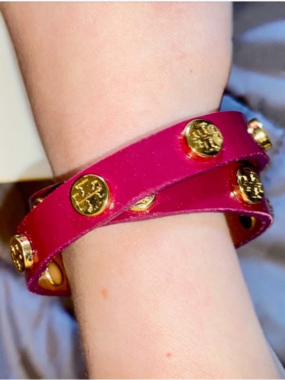 Tory Burch Miller line double-wrap leather logo stud bracelet - like new - Picture 3 of 6